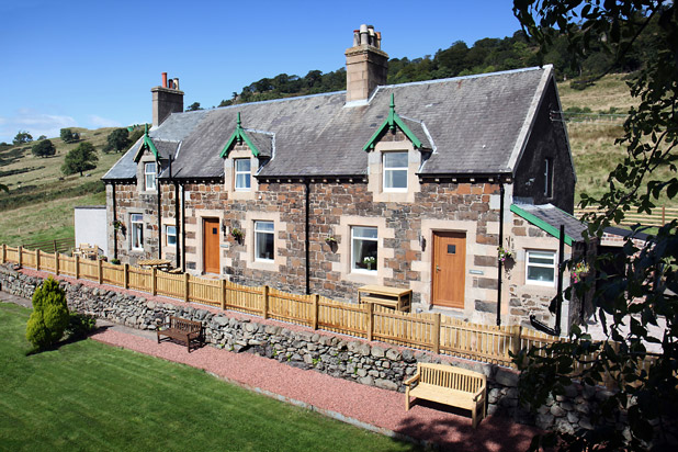Gavinburn Cottages Photo